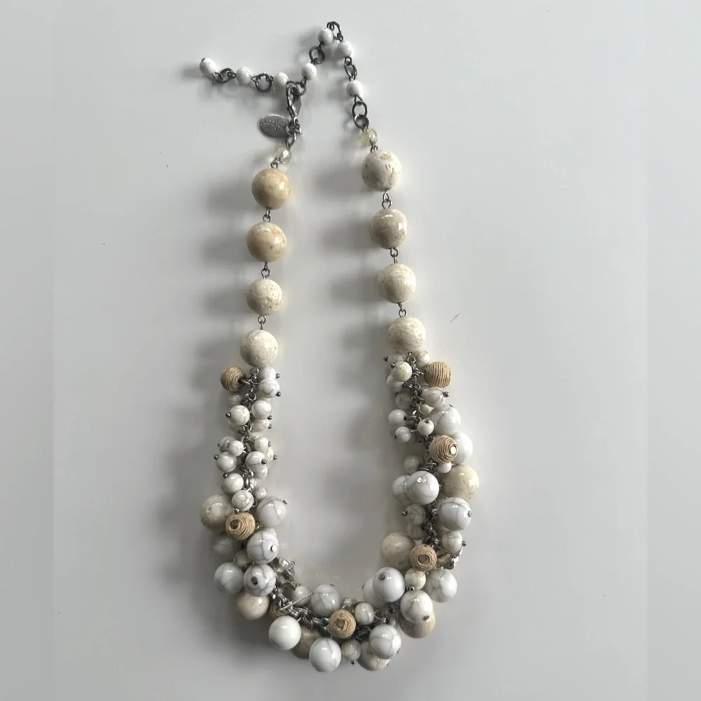 LIKE NEW chunky marble bead necklace - Picture 1 of 4